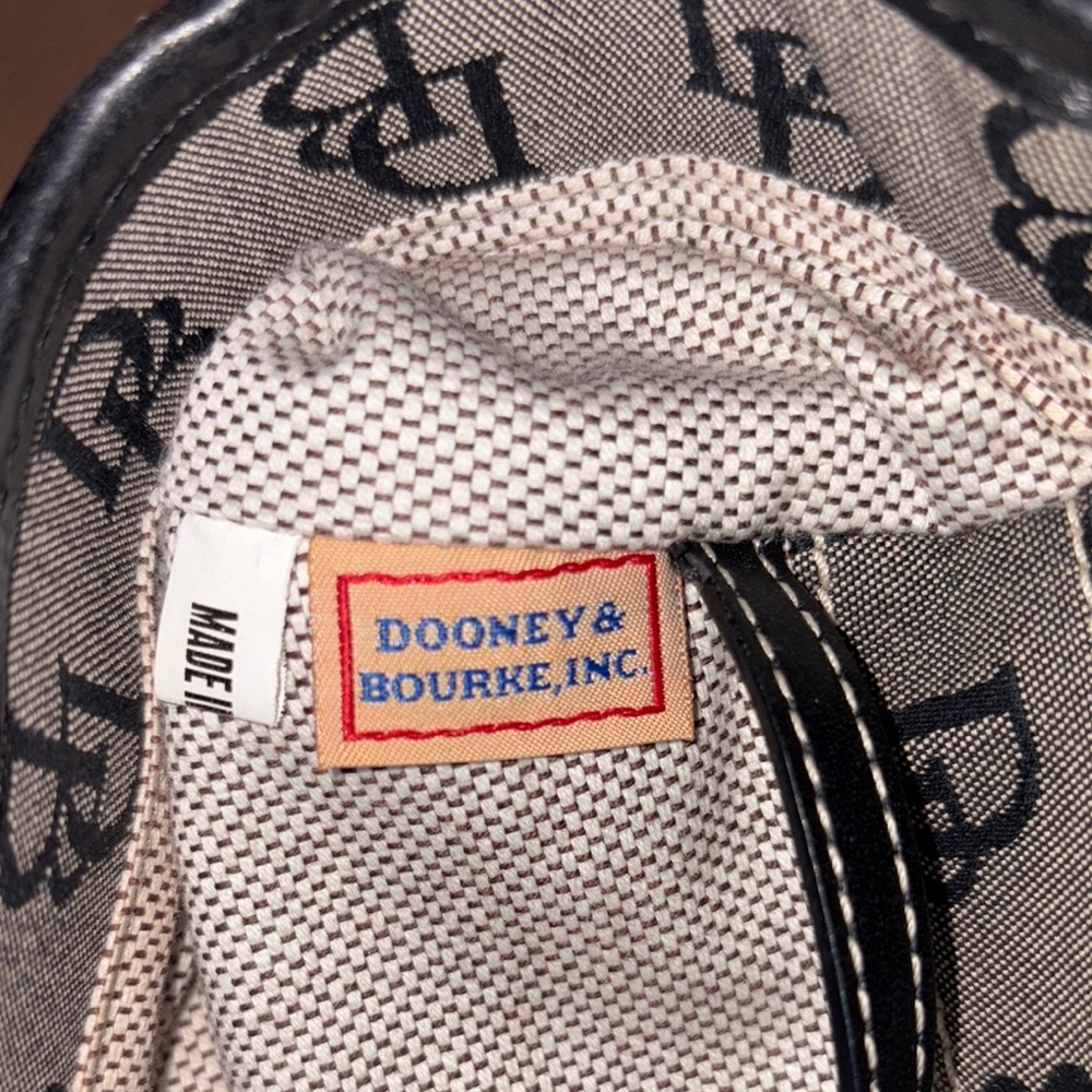 Dooney & Bourke Signature Monogram Satchel Heart Toggle Closure Black Grey - Picture 12 of 14